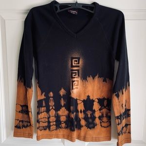 Long sleeve v-neck tie-dye shirt
